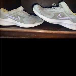 Girls Nike size 12